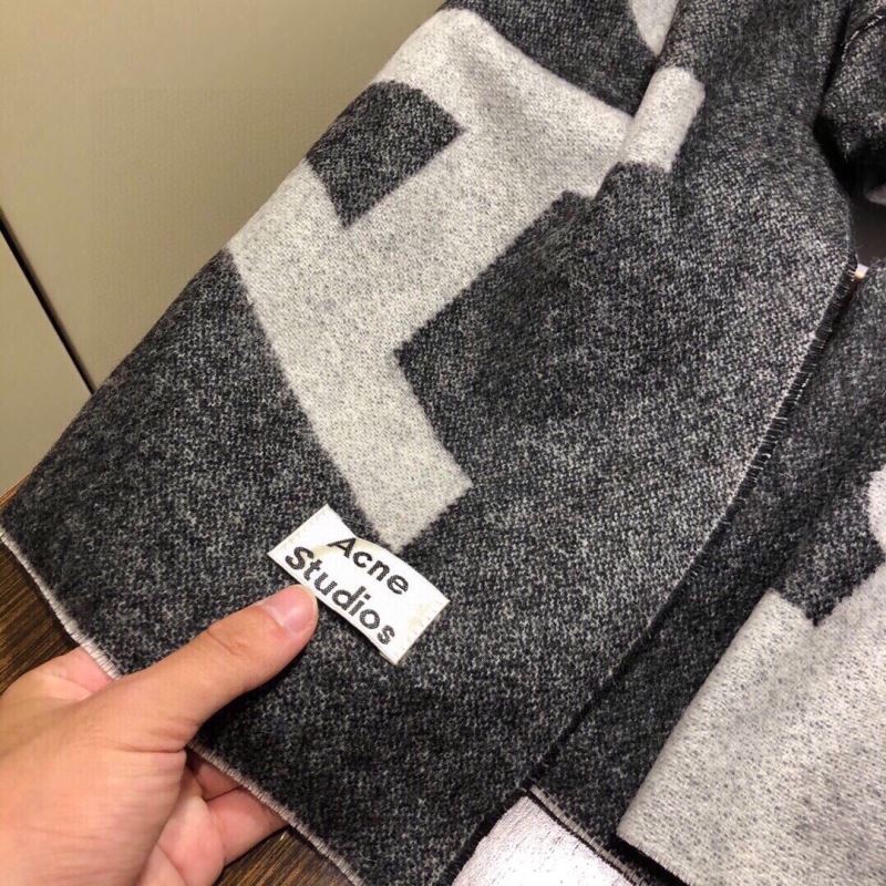 Acne Scarf